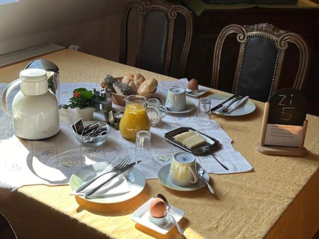 Worners Schloss Weingut & Wellness-Hotel Prichsenstadt Esterno foto