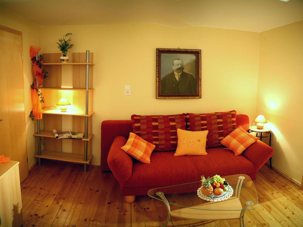 Worners Schloss Weingut & Wellness-Hotel Prichsenstadt Esterno foto