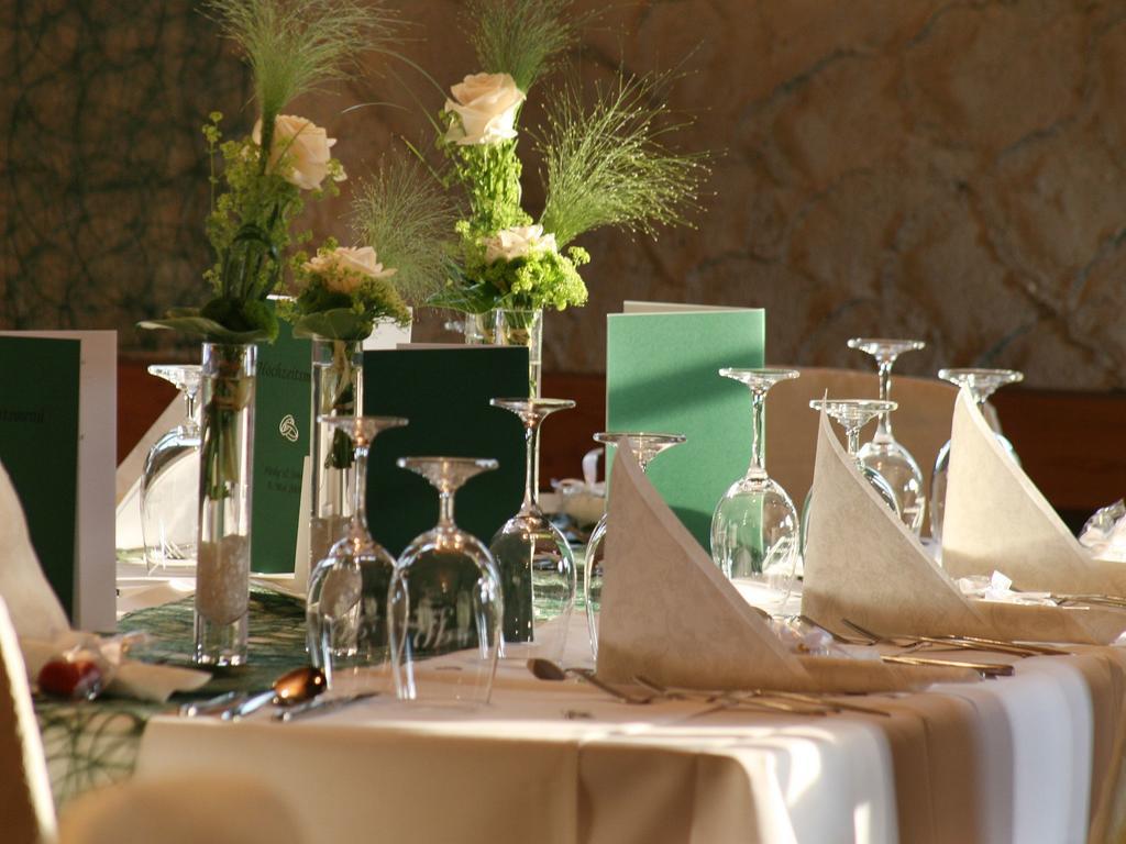 Worners Schloss Weingut & Wellness-Hotel Prichsenstadt Esterno foto