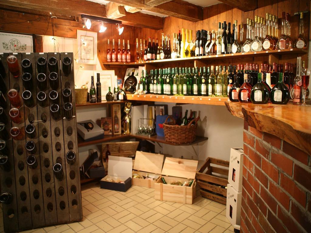 Worners Schloss Weingut & Wellness-Hotel Prichsenstadt Esterno foto
