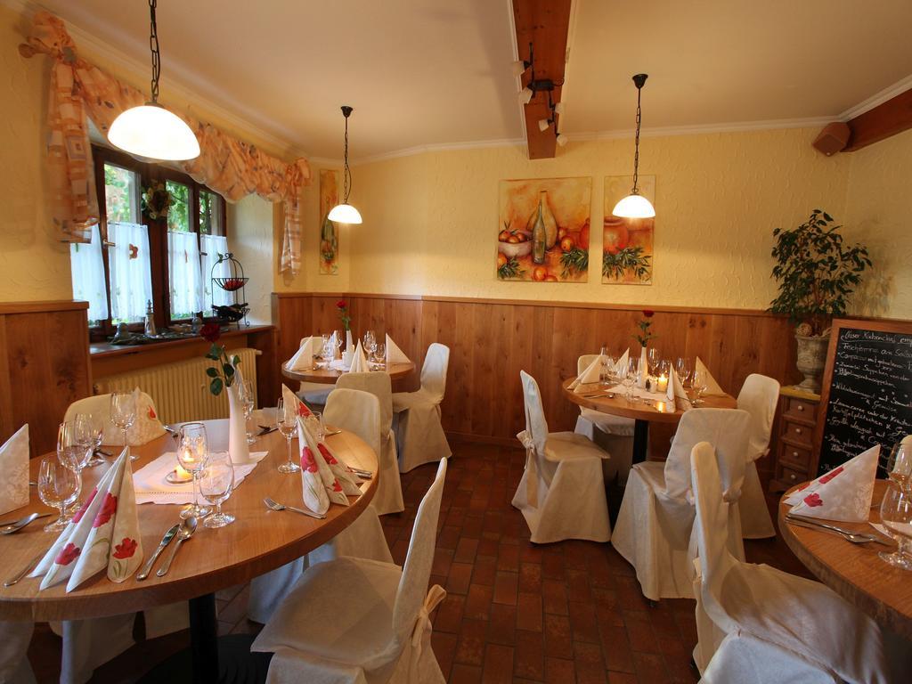 Worners Schloss Weingut & Wellness-Hotel Prichsenstadt Esterno foto