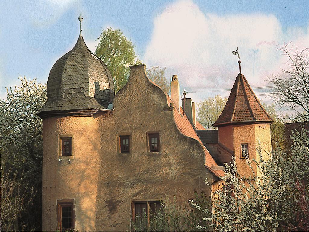 Worners Schloss Weingut & Wellness-Hotel Prichsenstadt Esterno foto