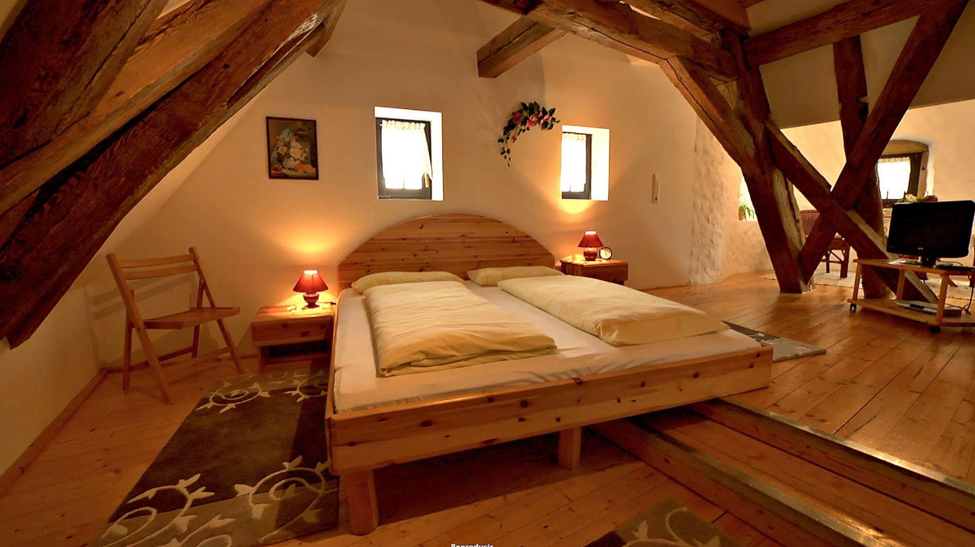 Worners Schloss Weingut & Wellness-Hotel Prichsenstadt Esterno foto