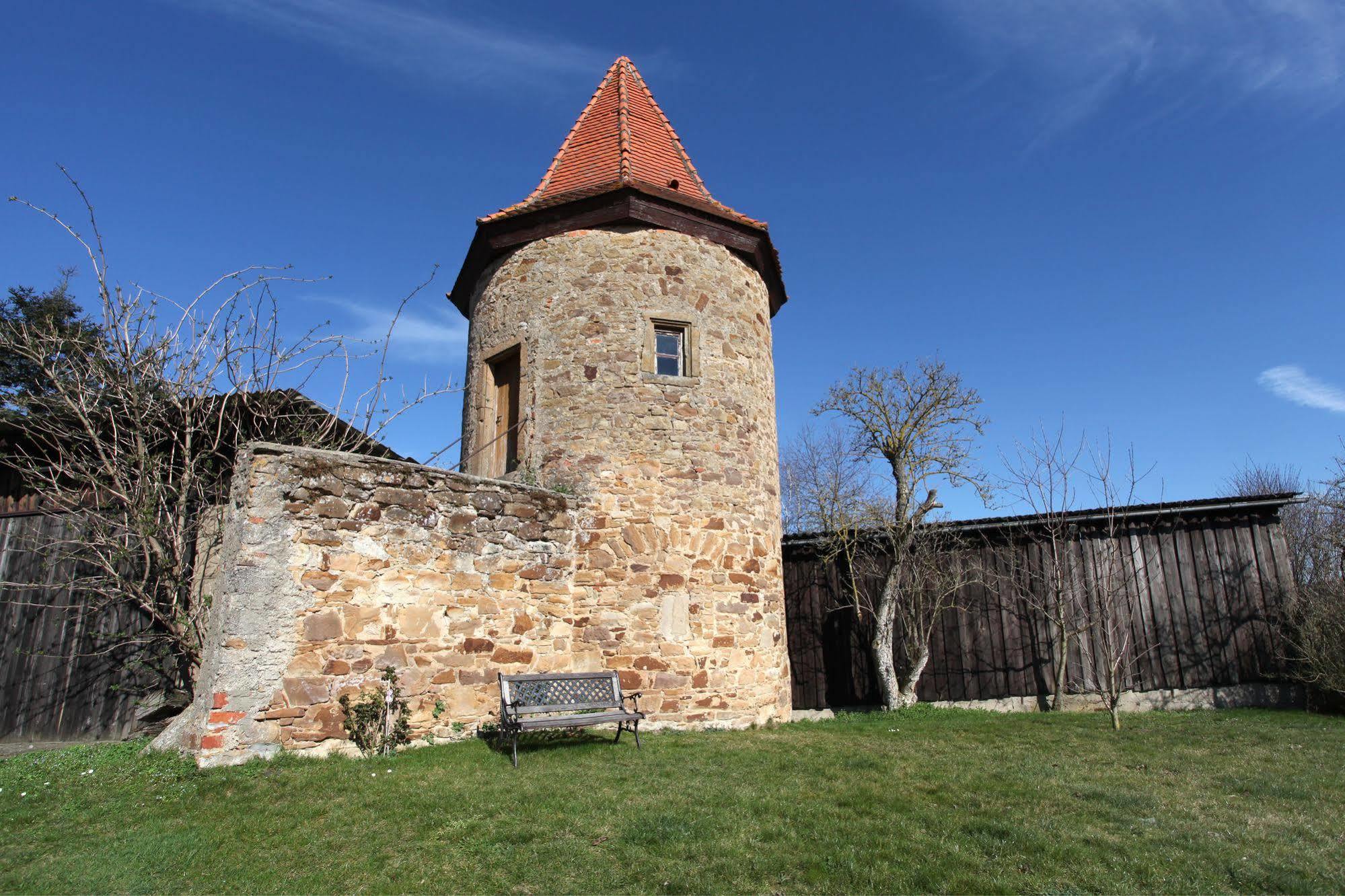 Worners Schloss Weingut & Wellness-Hotel Prichsenstadt Esterno foto