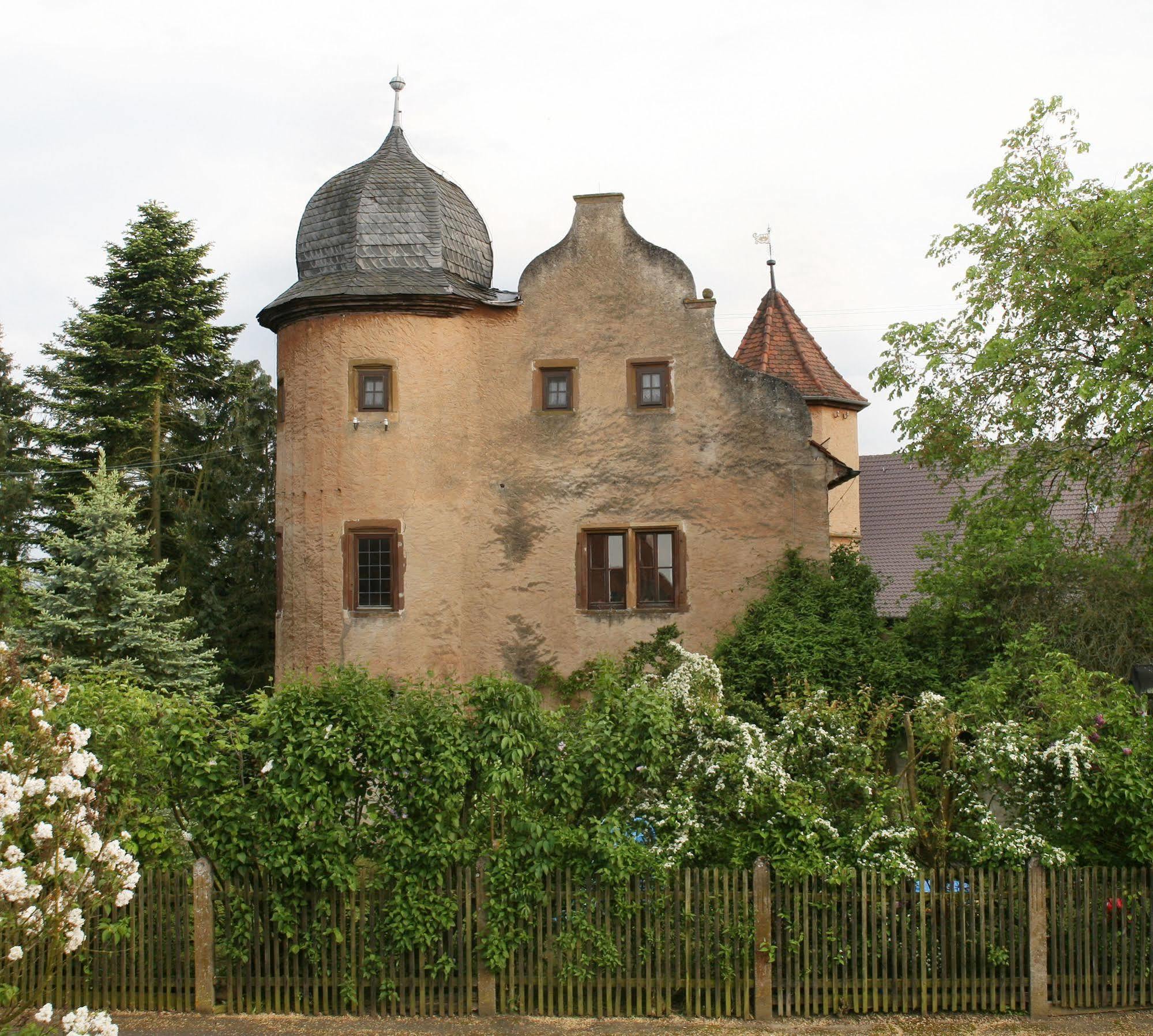 Worners Schloss Weingut & Wellness-Hotel Prichsenstadt Esterno foto